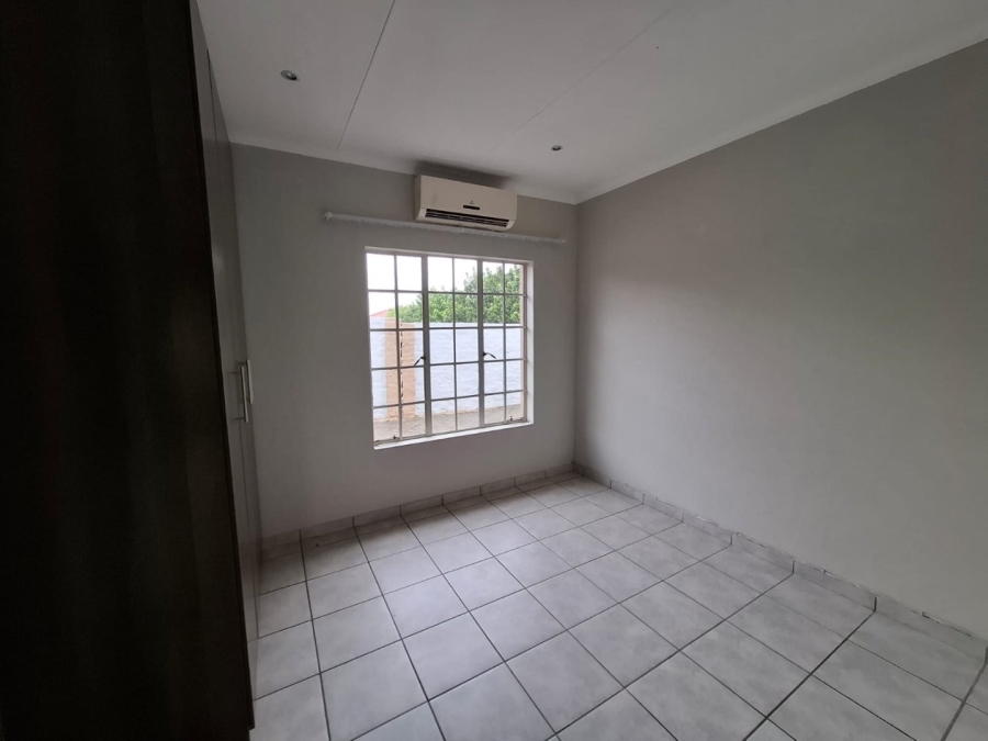 4 Bedroom Property for Sale in Waterkloof East North West